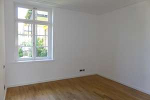 Exklusives Wohnen im Windscheidpalais: 3-Zimmerwohnung mit sonnigen Balkon und TG-Stellplatz! – Selneckerstraße 28, 4277 Connewitz, Leipzig – Vorschaubild 9