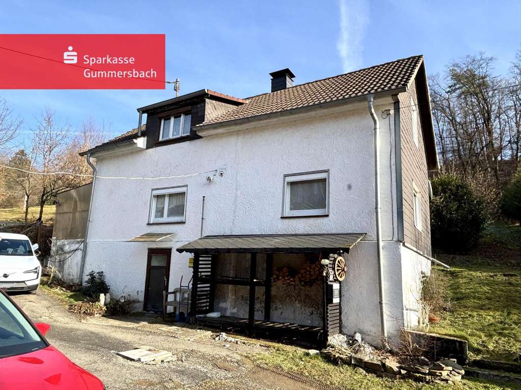 Immobilie in Reichshof - Naturnahes Einfamilienhaus in Reichshof-Pettseifen mit Raum für Ideen und individuelle Gestaltung  - Bild 0