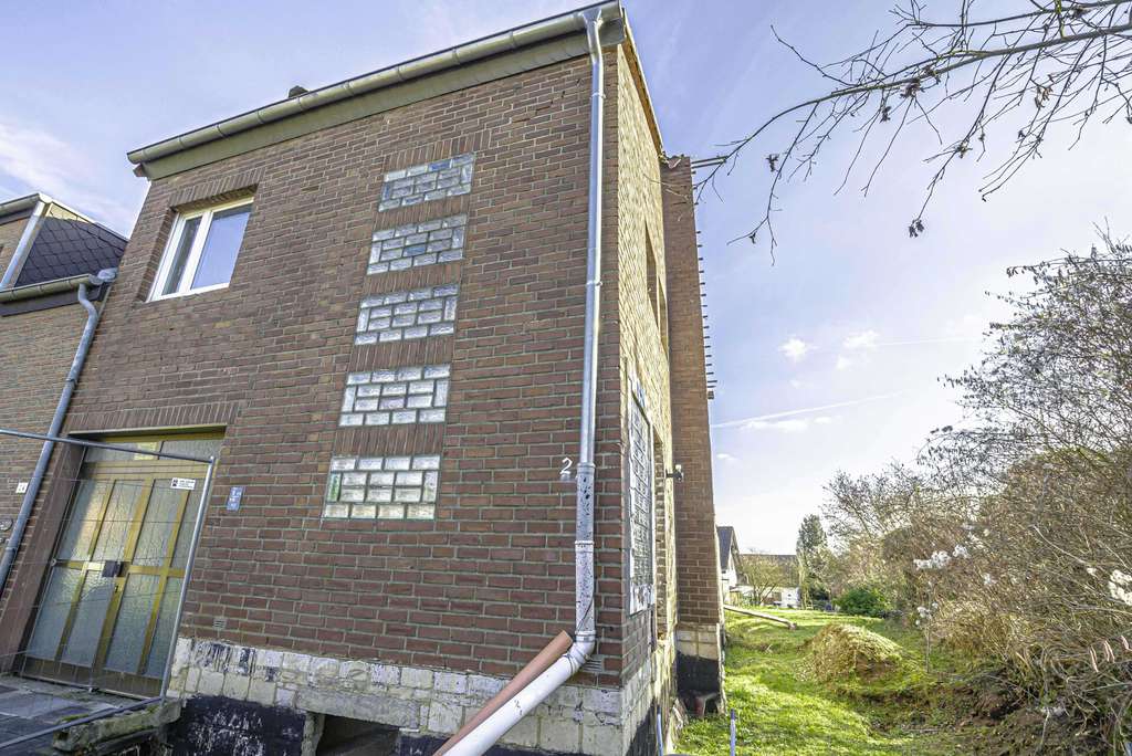 Immobilie in Hürth - Projektgrundstück mit entkerntem Bestand in ruhiger Lage von Hürth-Gleuel - Bild 1