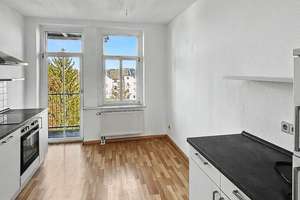 Sofort bezugsfrei: Helle 3-Zimmer Altbau-Wohnung in Top-Zustand – Die vollständige Adresse der Immobilie erhältst du vom Anbieter., 9130 Sonnenberg, Chemnitz – Vorschaubild 2