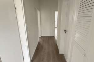 Provisionsfrei, helle renovierte Wohnung mit neuem Bad – Baedecker Straße 29, 56073 Rauental, Koblenz – Vorschaubild 2
