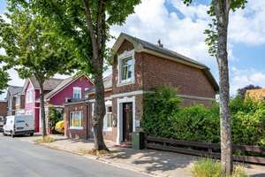 Nordseecharme trifft Entwicklungspotenzial – MFH mit Ferienvermietung in Wyk auf Föhr – Die vollständige Adresse der Immobilie erhältst du vom Anbieter., 25938 Wyk auf Föhr – Vorschaubild 2