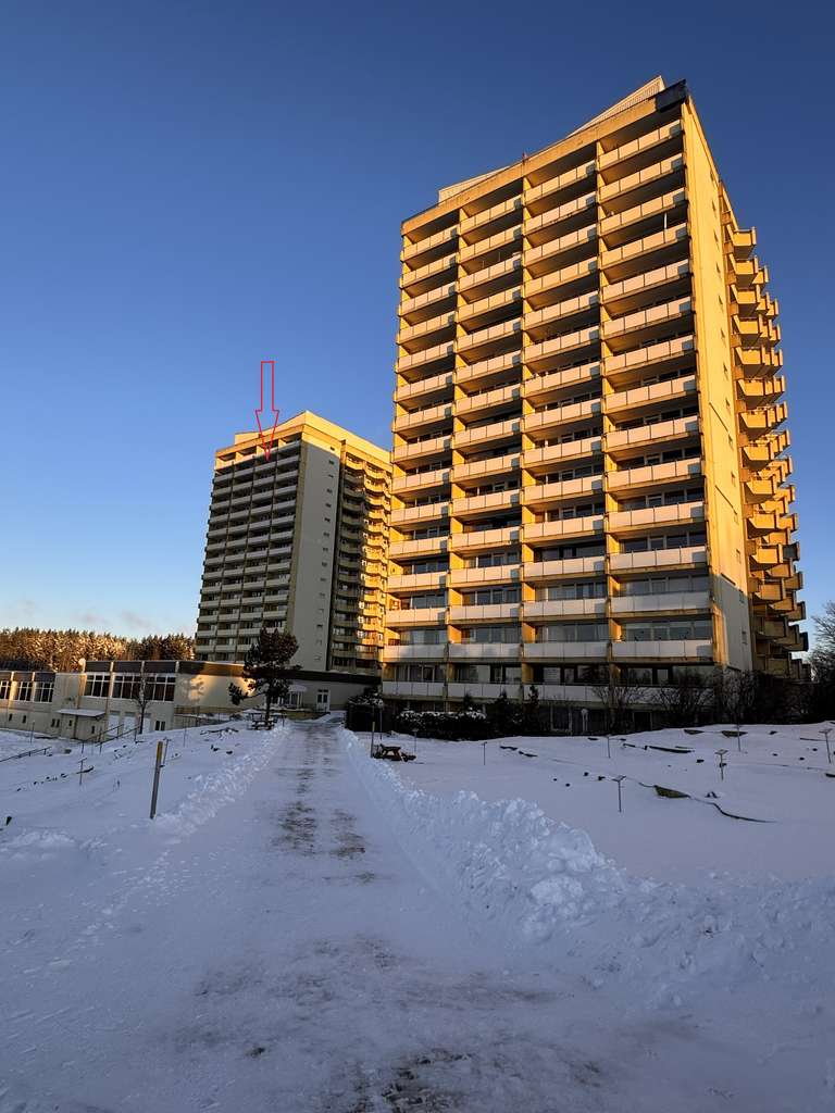 Immobilie in Braunlage - Von privat: 2,5-Zi.  Süd-Wohnung m. Balkon im 15. St. des Panoramic. Hier kann man sofort einziehen - Bild 1
