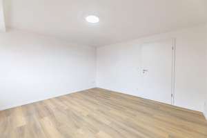 TOP Zwei-Zimmer Wohnung - neu saniert! – Wilhelmstraße 10, 90439 Sankt Leonhard, Nürnberg – Vorschaubild 2