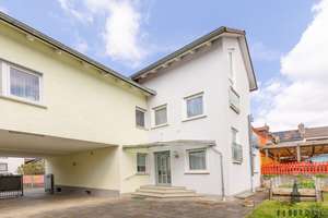 Gepflegtes 3-Familienhaus mit Ausbaupotential, saniert und sofort verfügbar! – Die vollständige Adresse der Immobilie erhältst du vom Anbieter., 63801 Kleinostheim – Vorschaubild 3