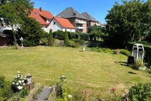 Zentrumsnah, mit großem Garten und Mieteinnahmen! – Herford (Kreis) – Vorschaubild 1