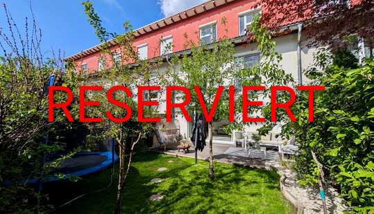 Bild von Viel Platz für die Familie: 6 Zimmer, 2 Luxus-Bäder, moderner Gartenbereich