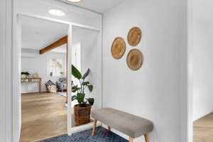 Wohnen mit Klasse – 4 Zimmer in Stuttgart‑Wangen, verfügbar ab 01.04.2026 – Degenfelder Strasse 3, 70327 Wangen, Stuttgart – Vorschaubild 1