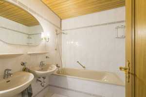 Charmante 4-Zimmer-Wohnung mit Balkon und guter Raumaufteilung – München – Vorschaubild 7