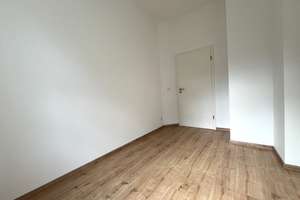 Lichtdurchflutete 4-Zimmer-Wohnung mit Tageslichtbad, Badewanne und Balkon in Böhlitz-Ehrenberg – 4178 Böhlitz-Ehrenberg, Leipzig – Vorschaubild 10