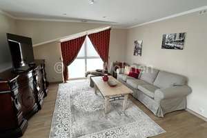 Möbliert: Komplett möblierte 2-Zimmer-Wohnung mit Dachterrasse in Hamburg-Bergedorf