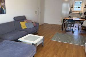Helle 4-Zimmerwohnung mit Loggia & Einbauküche am Mattoneplatz – sehr gute Anbindung – 81673 Echarding, München – Vorschaubild 2