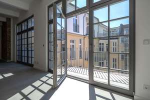 Architektur & Design pur: Exklusive Loft-Etage mit 4 Zimmern und zwei Balkonen – Die vollständige Adresse der Immobilie erhältst du vom Anbieter., 10999 Kreuzberg, Berlin – Vorschaubild 25