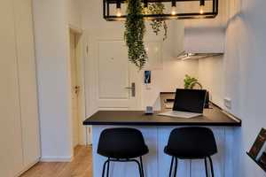 Voll möbliertes Apartment in zentraler Lage mit Balkon (Kernsanierung 2022) – Kriegsstraße 94, 76133 Karlsruhe – Vorschaubild 3