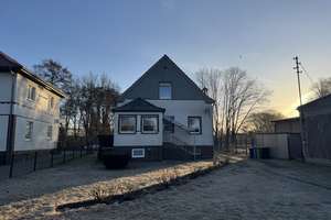 Grundsolides Einfamilienhaus mit großem Entwicklungspotential im Zentrum von Neuenhagen – Die vollständige Adresse der Immobilie erhältst du vom Anbieter., 15366 Neuenhagen bei Berlin – Vorschaubild 4