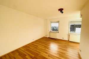 Sonniges, grosszügiges Reihenmittelhaus ca. 160 m², Terrasse, zwei Balkone, Gärten – Roth (Kreis) – Vorschaubild 35