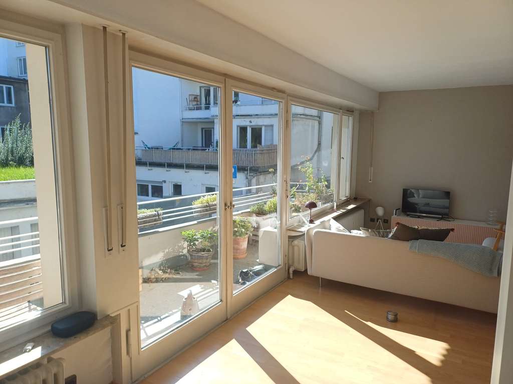 Helle 2-Zimmer Wohnung mit Balkon im 1. OG in Bonn-Südstadt