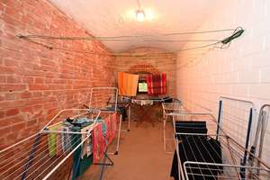 Bestlage: repräsentative Stadtvilla mit 8 Wohneinheiten nach WEG aufgeteilt! – Die vollständige Adresse der Immobilie erhältst du vom Anbieter., 1187 Plauen (Stadtteil), Dresden – Vorschaubild 19