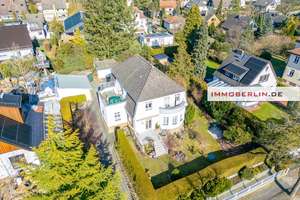 IMMOBERLIN.DE – Toplage! Charmantes Mehrfamilienhaus mit 5 Garagenstellplätzen – Die vollständige Adresse der Immobilie erhältst du vom Anbieter., 13467 Hermsdorf, Berlin – Vorschaubild 2