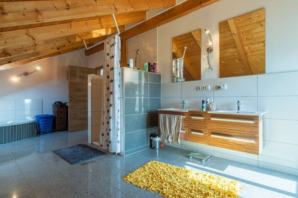 Immobilie in Windorf - Neu renoviertes Anwesen mit Nebengebäuden aus Ausbauflächen Nähe Passau - Bild 13