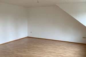 Schöne Dachgeschosswohnung in Düsseldorf-Itter  – Die vollständige Adresse der Immobilie erhältst du vom Anbieter., 40589 Itter, Düsseldorf – Vorschaubild 3