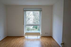 Helle  2-Zimmer-Wohnung mit Balkon und Einbauküche , zentral u. ruhig,        in Wiesbaden – Die vollständige Adresse der Immobilie erhältst du vom Anbieter., 65187 Biebrich, Wiesbaden – Vorschaubild 4