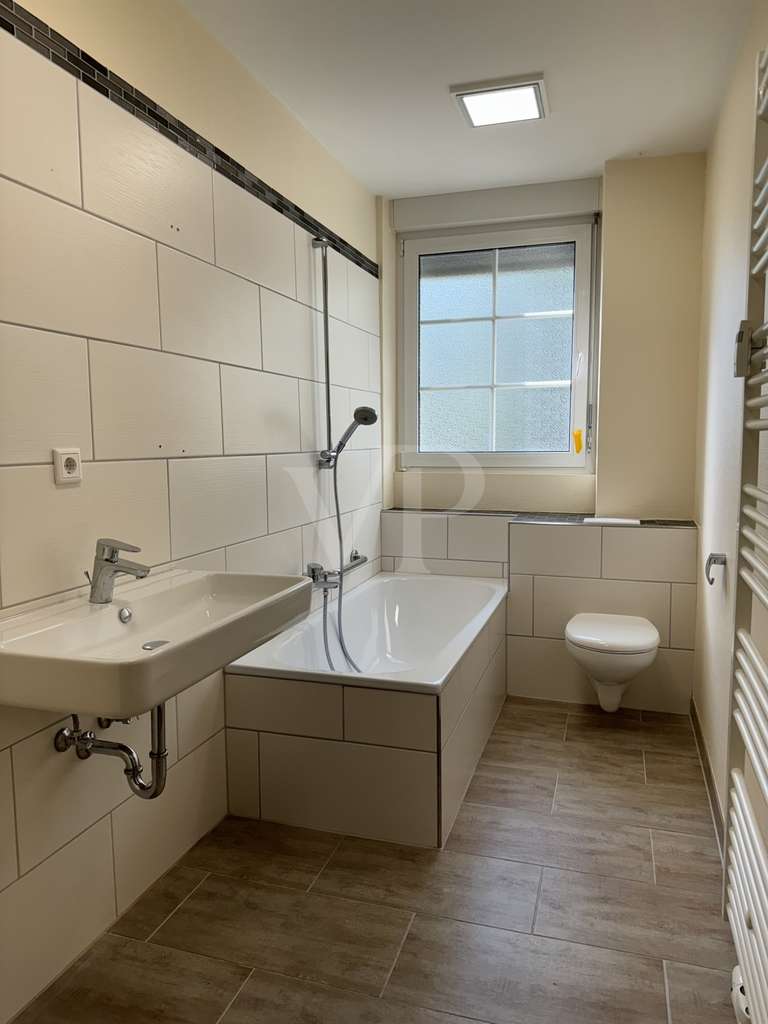 Immobilie in Niederbrombach - Cashflow mit Charakter: Vermietetes 6-Parteien-Haus - Bild 3