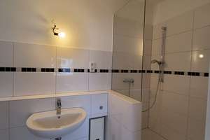  2 Zimmer Wohnung Düsseldorf Oberkassel hell mit Balkon zur Rheinseite – Die vollständige Adresse der Immobilie erhältst du vom Anbieter., 40545 Oberkassel, Düsseldorf – Vorschaubild 11