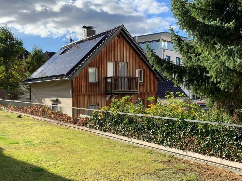 Grünfäche hinter dem Haus