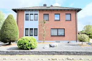 Zweifamilienhaus mit zwei Garagen auf großem Grundstück – Kleve (Kreis) – Vorschaubild 2
