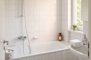 Helle, frisch modernisierte Wohnung mit unverbautem Weitblick im sanierten Baudenkmal – Richardstr 63, 12055 Neukölln (Ortsteil), Berlin – Vorschaubild 4