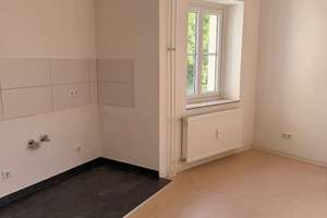 Hell durchflutete und gut geschnittene 3-Zimmer-Wohnung – Dr.-Luppe-Platz 6, 90443 Steinbühl, Nürnberg – Vorschaubild 3