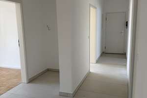 Schöne 3 Zimmer Wohnung mit kleinem Balkon u. Küche in Duisburgs bevorzugter Lage am Springwall – Die vollständige Adresse der Immobilie erhältst du vom Anbieter., 47051 Altstadt, Duisburg – Vorschaubild 10