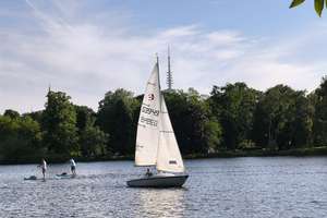 Exklusive Lage in unmittelbarer Wassernähe – nur 2 Gehminuten zur Alster Ecke Bellevue Scheffelstr.  – Die vollständige Adresse der Immobilie erhältst du vom Anbieter., 22301 Winterhude, Hamburg – Vorschaubild 1