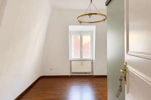 Erstbezug nach Sanierung im Herzen der Heidelberger Altstadt: 1 Zimmer Apartment für Studenten