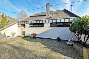 Newel-Beßlich: Architektenhaus mit separatem Gästehaus, Doppelgarage und weitläufigem Grundstück. – Die vollständige Adresse der Immobilie erhältst du vom Anbieter., 54309 Newel – Vorschaubild 29