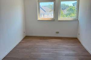 Frisch renovierte 3-Zimmer-Wohnung im Zentrum / Dachgeschoss / – 44145 Nordmarkt, Dortmund – Vorschaubild 4