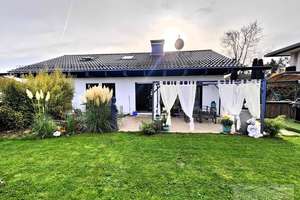 ""Wohlfühlhaus mit großem Grundstück in Taunusstein/Niederlibbach"" – Die vollständige Adresse der Immobilie erhältst du vom Anbieter., 65232 Taunusstein – Vorschaubild 1