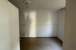 Gestaltungspotenzial in guter Lage – großzügige 5-Zimmer-Wohnung – Schönrather Str. 1-5, 51063 Mülheim (Ortsteil), Köln – Vorschaubild 3