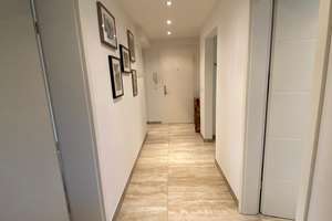 Exklusive, vollständig renovierte 3-Zimmer-DG-Wohnung mit Einbauküche  in Stuttgart – Die vollständige Adresse der Immobilie erhältst du vom Anbieter., 70374 Im Geiger, Stuttgart – Vorschaubild 4