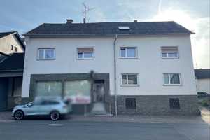 Mehrfamilienhaus mit großer Scheune – Rheingau-Taunus-Kreis – Vorschaubild 1