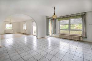Platz für alle: Freistehendes Familiendomizil mit Balkon, Terrasse und Garten – Die vollständige Adresse der Immobilie erhältst du vom Anbieter., 67806 Rockenhausen – Vorschaubild 2