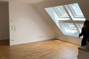 Von Privat! Moderne 3 Zi. Eigentumswohnung, mit Tiefgaragenstellplatz und Aufzug in begehrter Lage  – Die vollständige Adresse der Immobilie erhältst du vom Anbieter., 51069 Dellbrück, Köln – Vorschaubild 4