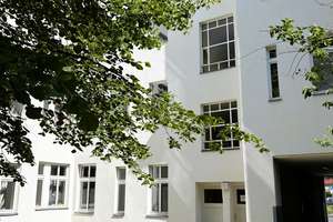 4 Zimmer, Küche, Bad: vielfältig nutzbar. Zum Wohnen, Arbeiten; als Praxis, Gewerbe usw. – Die vollständige Adresse der Immobilie erhältst du vom Anbieter., 12247 Lankwitz, Berlin – Vorschaubild 2
