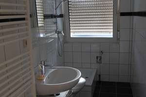 Helle Wohnung mit zwei Zimmern und optimalem Grundriss in zentraler Lage von Karlsruhe – Reinhold-Frank-Str. 38, 76133 Innenstadt-West, Karlsruhe – Vorschaubild 3
