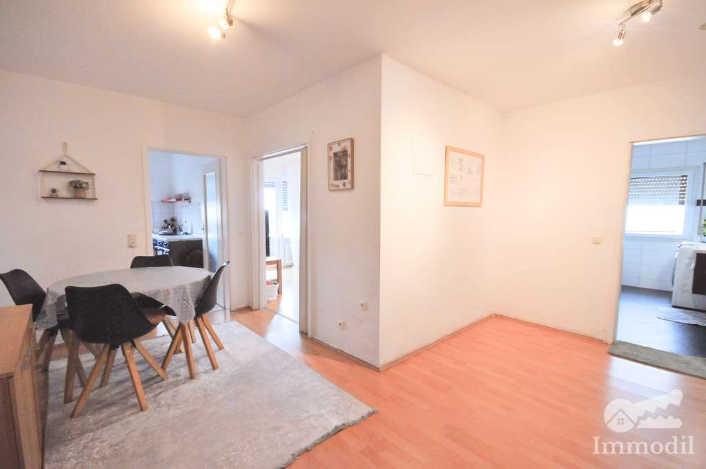 Immobilie in Raunheim - Vermietete 2,5 Zimmer mit Terrasse und Garage in einem kleinen Mehrfamilienhaus - Bild 4