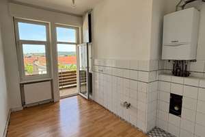 Altbaucharme: 4-ZKB Eigentumswohnung mit Balkon, sofort verfügbar – Moltkestraße 32, 66117 Alt-Saarbrücken, Saarbrücken – Vorschaubild 2