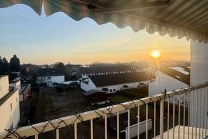 Rheinblick genießen: Barrierefreie 3 Zimmer *Loggia *Tiefgargenstellplatz *modernisiert *wird frei – Benrather Schlossallee 36, 40597 Benrath, Düsseldorf – Vorschaubild 1