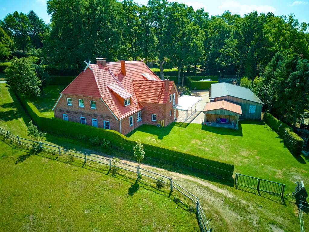 Immobilie in Egestorf - Wohnen und Arbeiten auf besonderem Niveau im Herzen der Lüneburger Heide - Bild 0