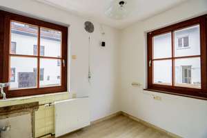 Einfamilienhaus mit viel Potenzial inkl. Balkon und STP in attraktiver Lage nahe der Kilianskirche – Die vollständige Adresse der Immobilie erhältst du vom Anbieter., 74072 Heilbronn, Heilbronn – Vorschaubild 10
